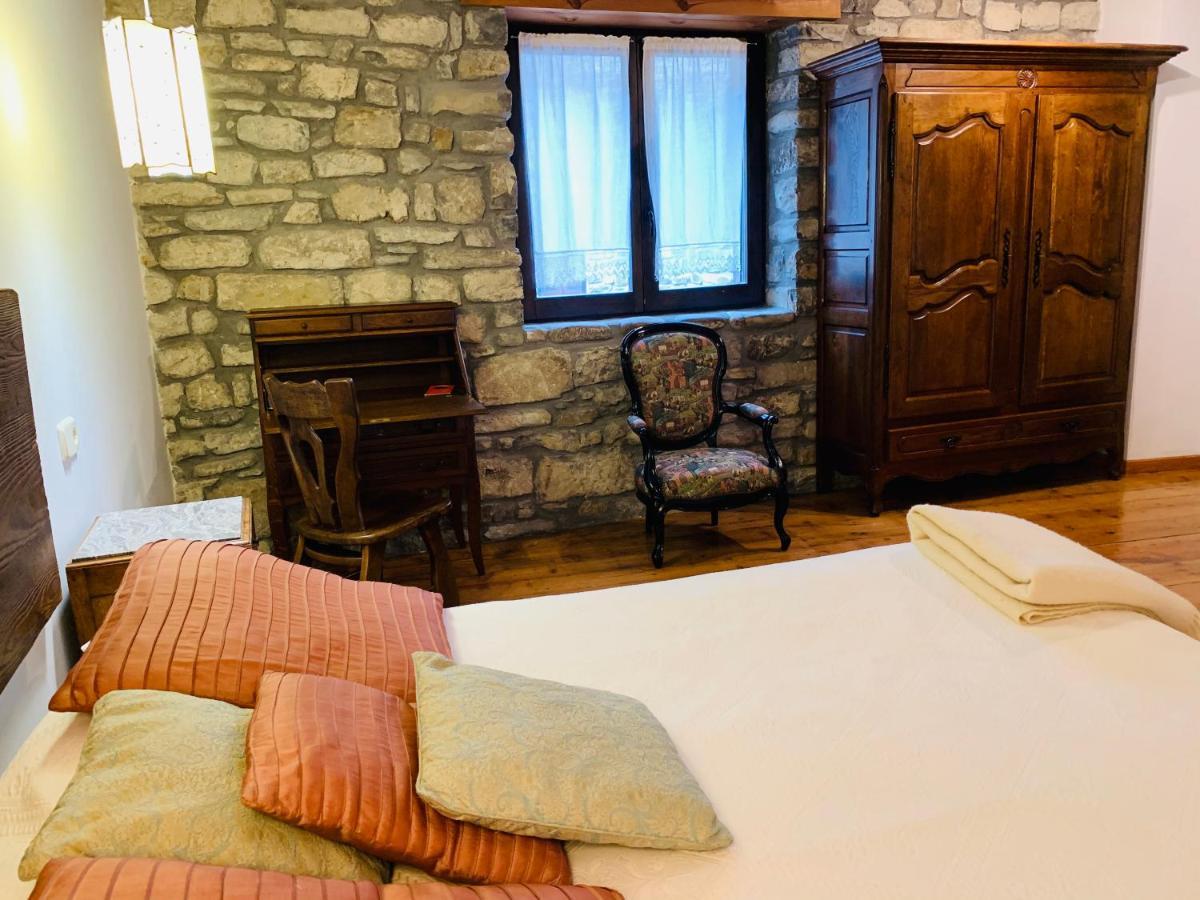 Argonz Etxea Hotel Urzainqui ภายนอก รูปภาพ